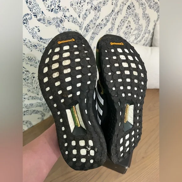 A Bathing Ape x UltraBoost 4.0 'Green Camo' - Picture 5 of 8